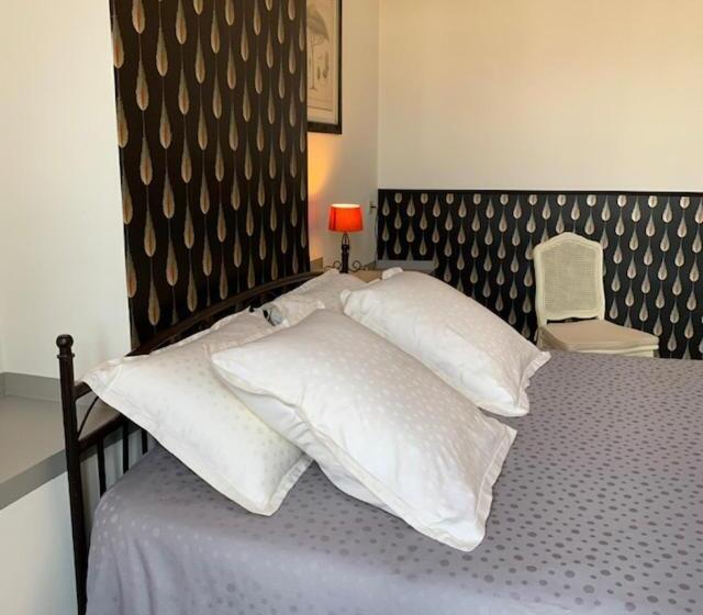 غرفة عائلية, Domaine De La Hure