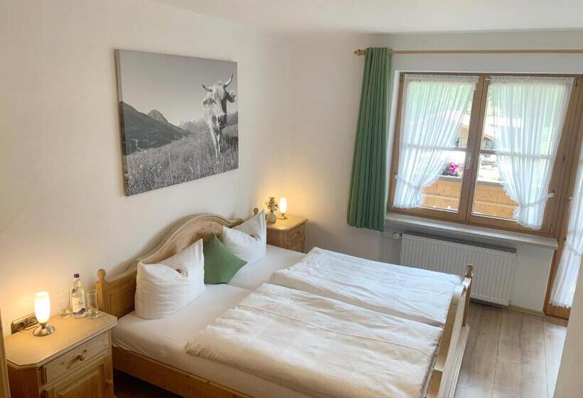 Номер Стандарт с Балконом, Gästehaus Zur Schmiede