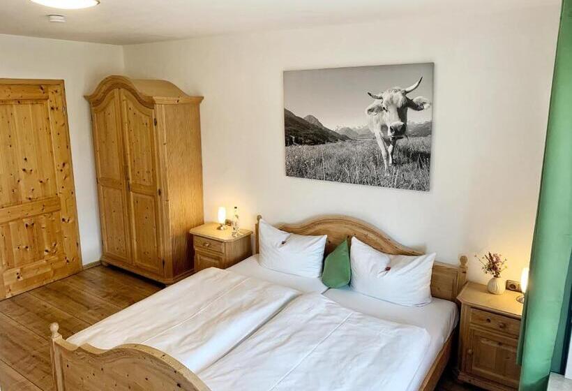 Номер Стандарт с Балконом, Gästehaus Zur Schmiede