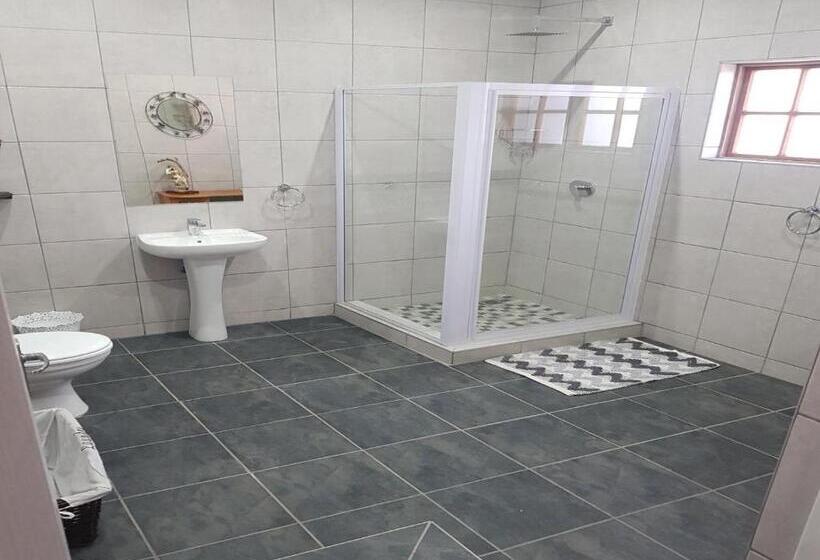 スタンダードスタジオ, Joy On Joyce