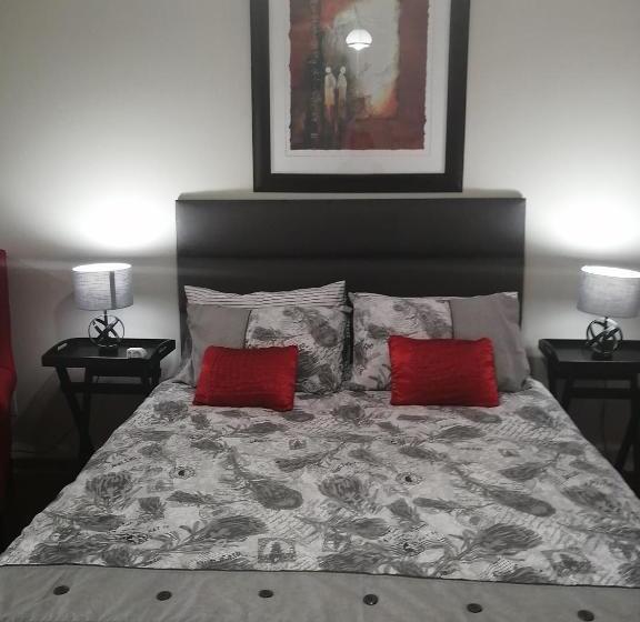 コンフォートルーム, Joy On Joyce