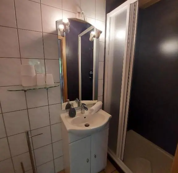 آپارتمان 1 خوابه, Pension Hochheimer Schlösschen