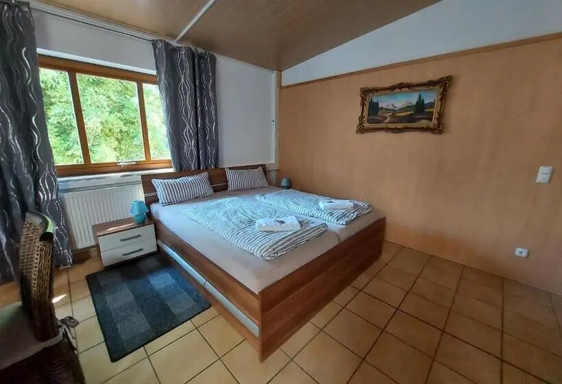 آپارتمان 1 خوابه, Pension Hochheimer Schlösschen