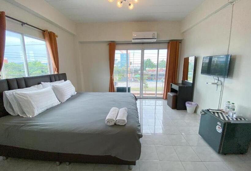 חדר סטנדרט עם מיטת קינג, Uh Hostel