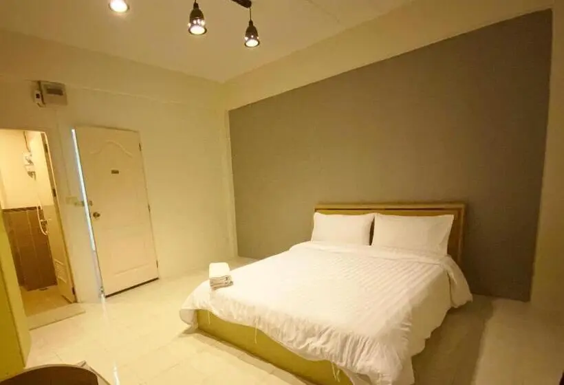 スタンダードルーム, Uh Hostel