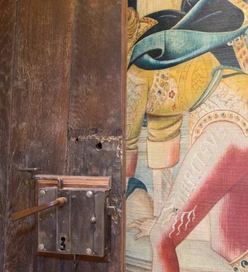 家庭间, Château De Bois Charmant