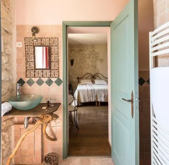 プールビュースタンダードルーム, Hôtel Mas Vidau Porte Des Alpilles