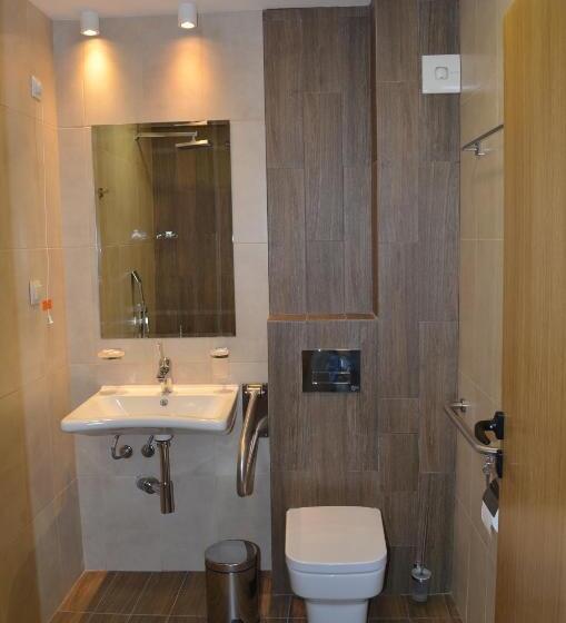 Superior room with lake view, Mobi Dick Family