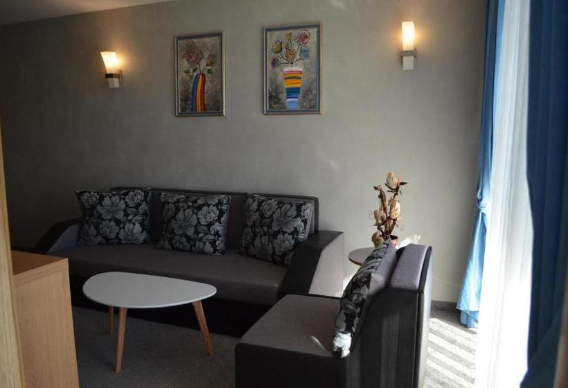 1 Bedroom Apartment Lake View, Mobi Dick Family