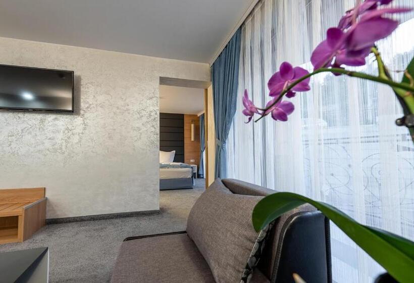 1 Bedroom Apartment Lake View, Mobi Dick Family