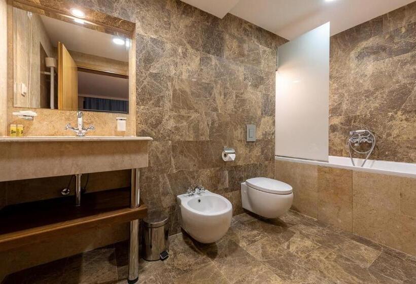 1 Bedroom Apartment Lake View, Mobi Dick Family