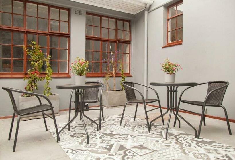 اتاق استاندارد اینتریور, The City Club