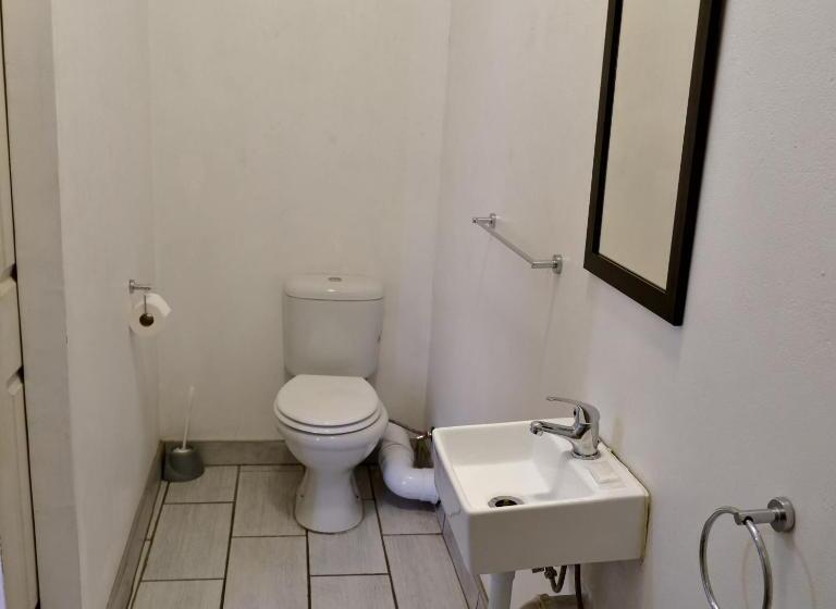 اتاق استاندارد, The City Club