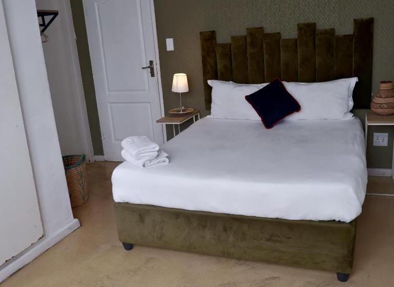 اتاق لوکس, The City Club