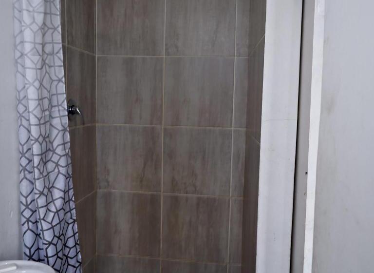 اتاق لوکس, The City Club