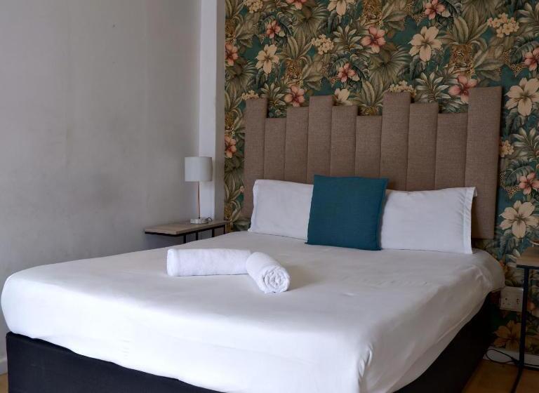 اتاق استاندارد اینتریور, The City Club