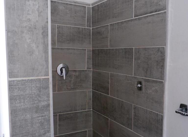 اتاق استاندارد با چشمانداز کوهستان, The City Club