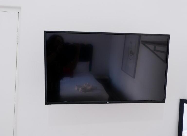 اتاق استاندارد با چشمانداز کوهستان, The City Club