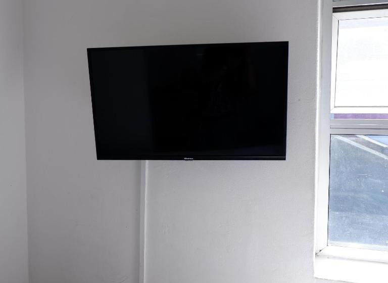 اتاق استاندارد, The City Club