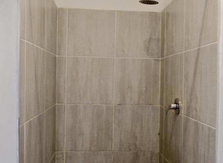 اتاق لوکس, The City Club