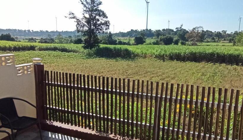 バルコニー付きデラックスルーム, Touch The Wind