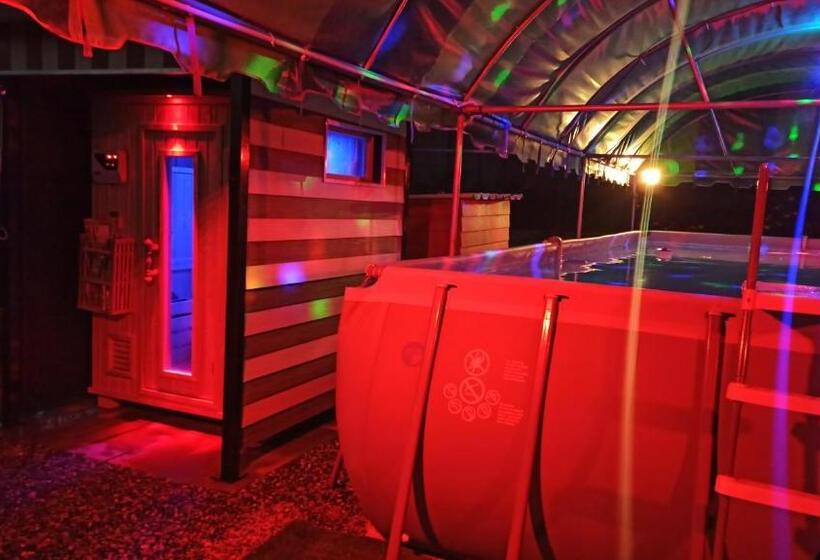 バルコニー付きデラックスルーム, Touch The Wind