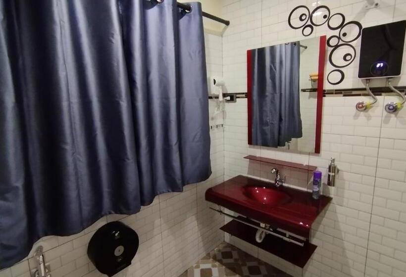 スタンダードルーム, Touch The Wind