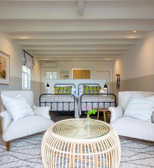 غرفة ديلوكس, Fairview House