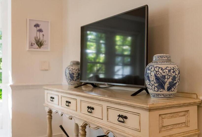 شاليه غرفة نوم واحدة, Fairview House