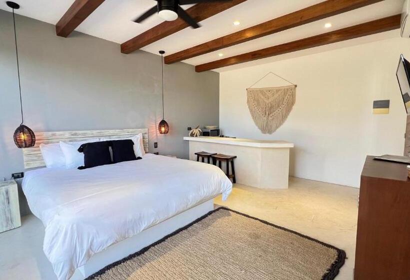 جناح سرير كينج, El Brujo