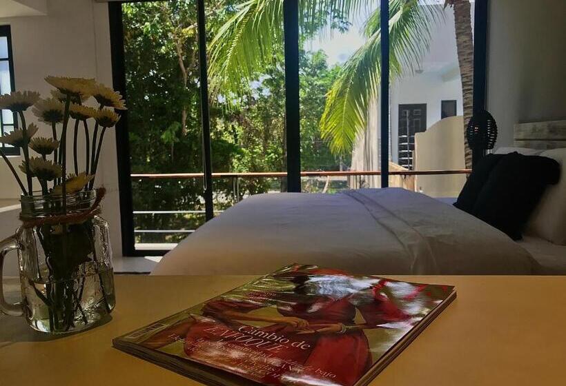 جناح سرير كينج, El Brujo