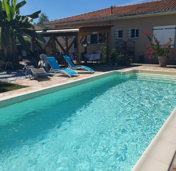 스탠다드 룸, Verolithos