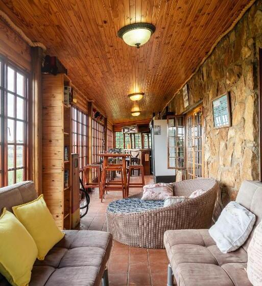 בית, חדר שינה 1, Moonlight Meadows Just Outside Dullstoom