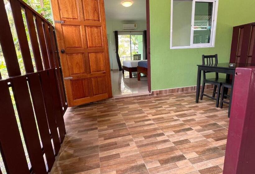 标准房带园景, Naisang Hostel