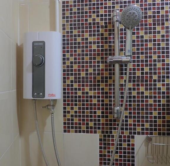 家庭间, Naisang Hostel