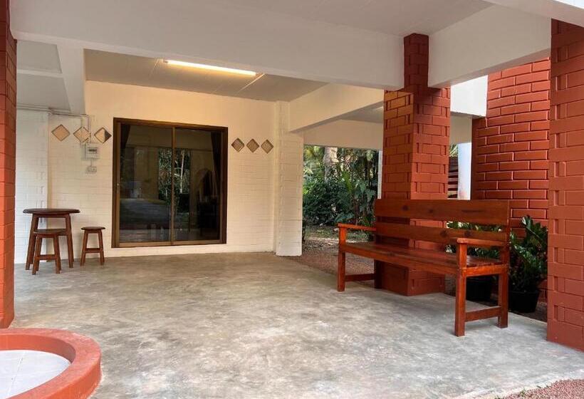 带2个卧室的别墅, Naisang Hostel