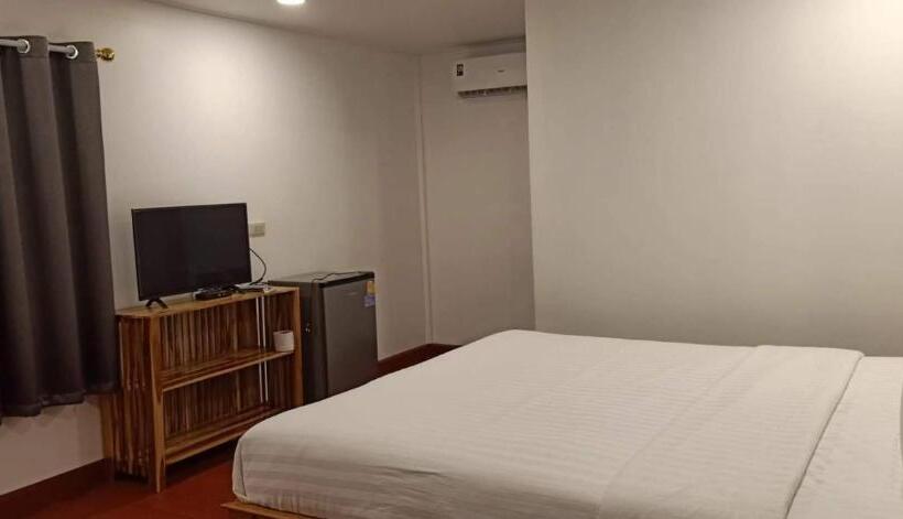 오두막, King Fa House