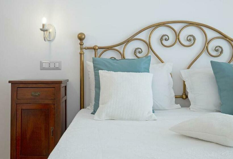 اتاق استاندارد چهار تخته, Villa Le Murelle