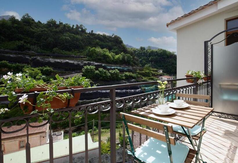 غرفة قياسية رباعية, Villa Le Murelle