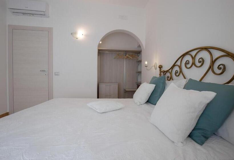 غرفة قياسية رباعية, Villa Le Murelle