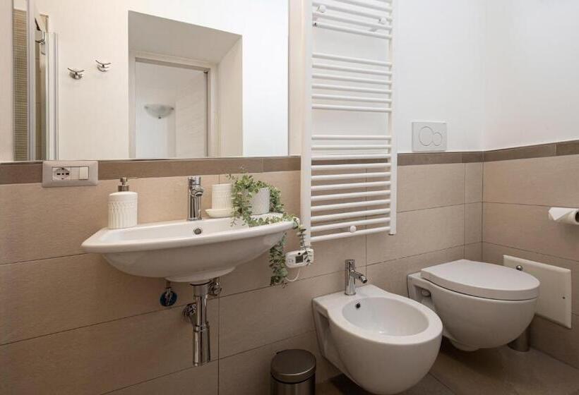 اتاق استاندارد چهار تخته, Villa Le Murelle
