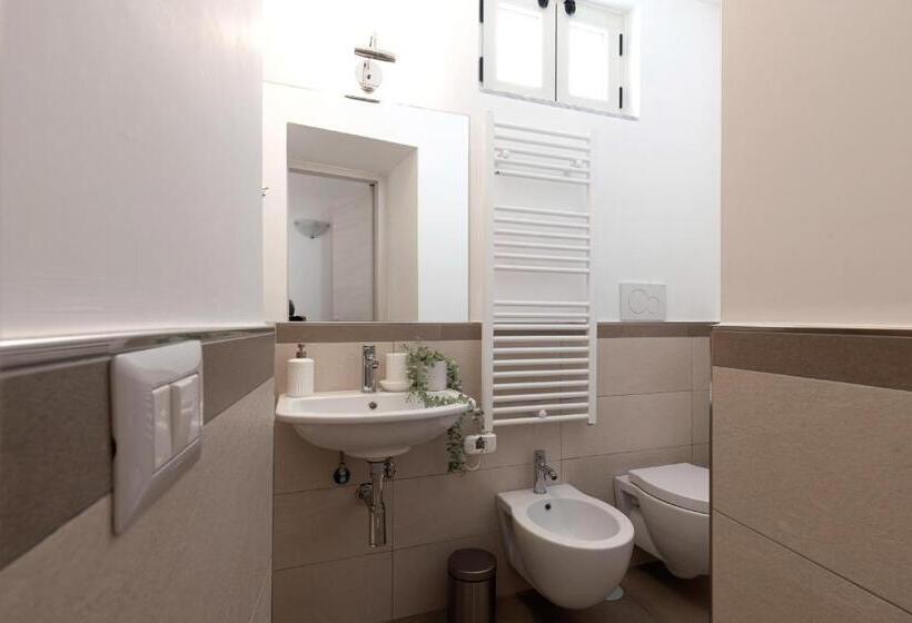 غرفة قياسية رباعية, Villa Le Murelle