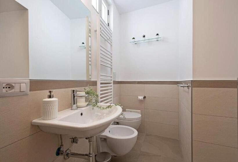 غرفة قياسية رباعية, Villa Le Murelle