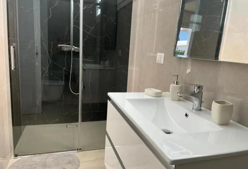 プールの見える１ベッドルームアパートメント, Elite Luxury Residence