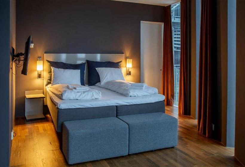 带海景的复工套房, Nordis Apartments Torget 21