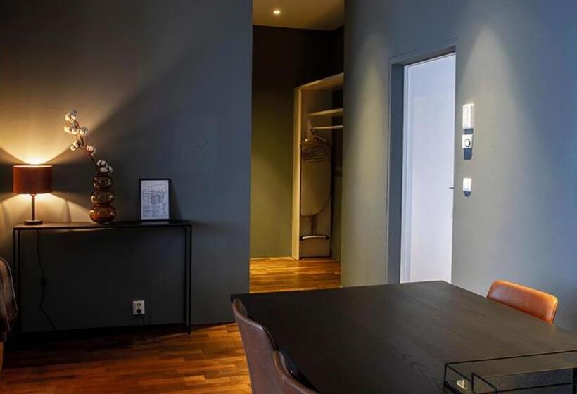 带海景的复工套房, Nordis Apartments Torget 21