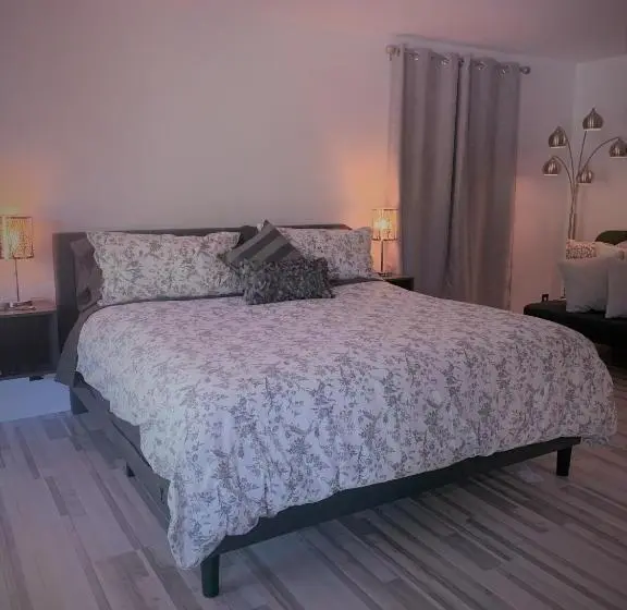 キングサイズベッドのデラックススイート, La Bohème   Bed & Breakfast
