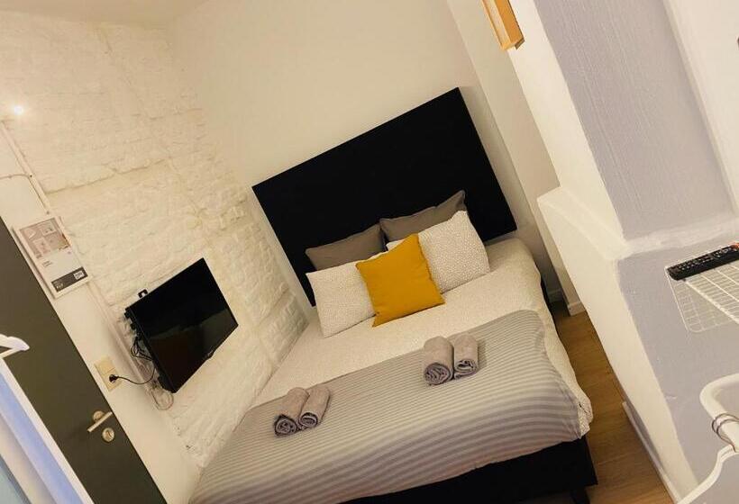 4인용 스탠다드 룸, Roture 88