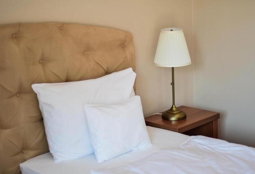 标准工作室, Cabrio Apart