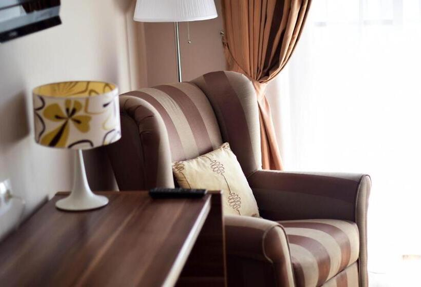 标准工作室, Cabrio Apart